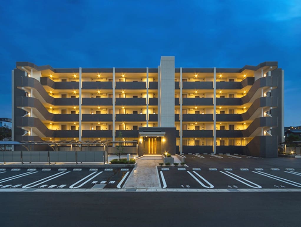 ミユキ商事 マイプレシャス マンション 建物外観 夜景